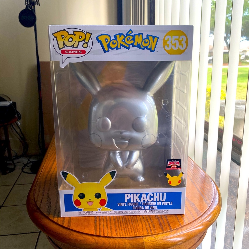 Metallic PIKACHU Limited ED Exclusive10” FUNKOPOP!